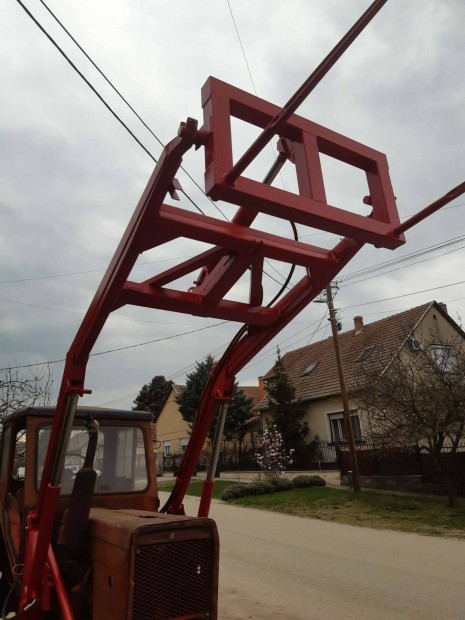 Mtz-re homlokrakod�