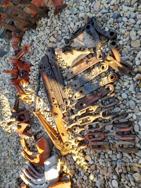 Mtz szerszmfggeszts alkatrsz elad Zala megye