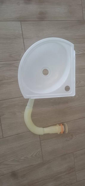 M�anyag Sarokmosd� 