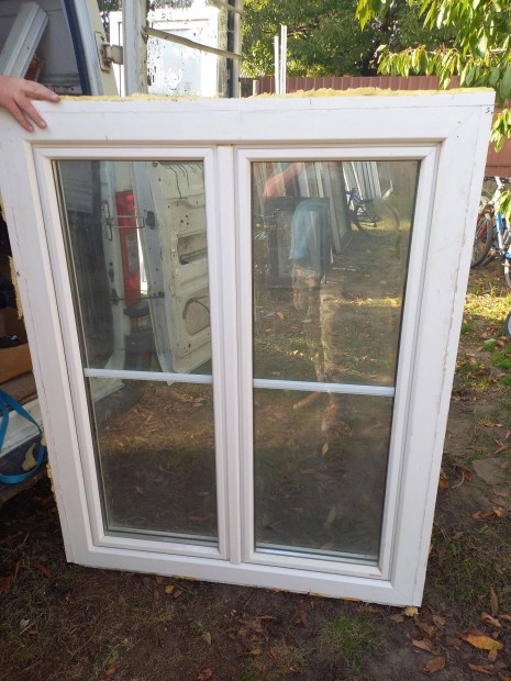 Műanyag ablak 117 cm x 145 cm