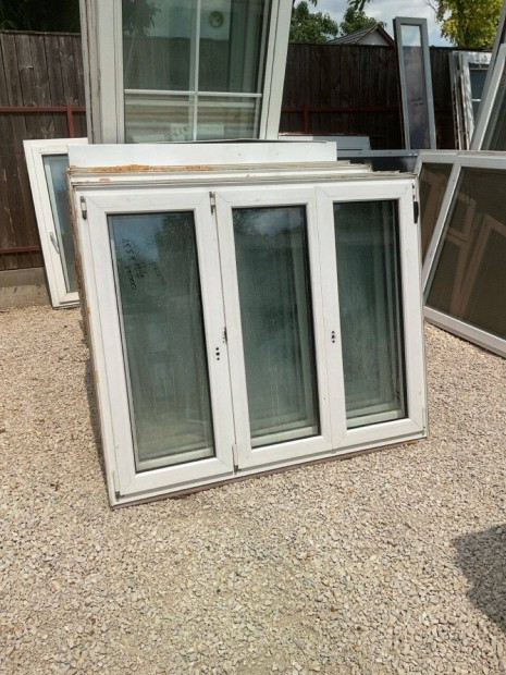 Manyag ablak 155x127 Nyl/buk-nyl/nyl 30db