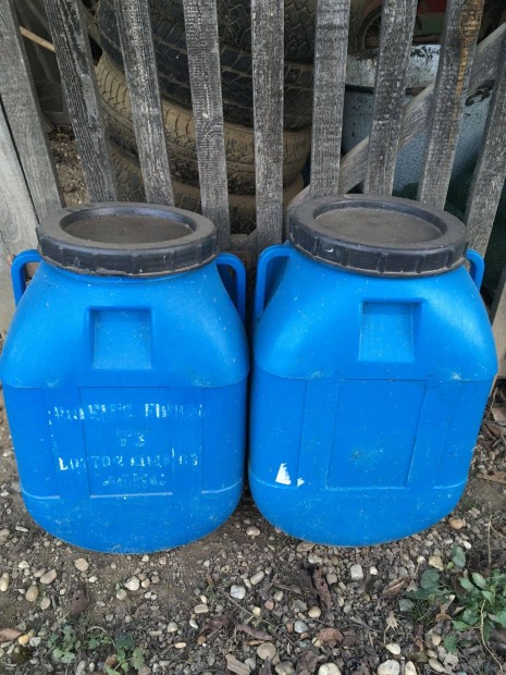 Műanyag hordó eladó