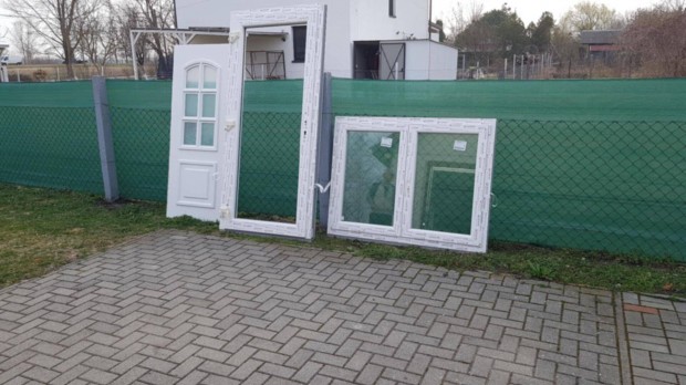 Műanyag nyílászárók(ajtó, ablak)