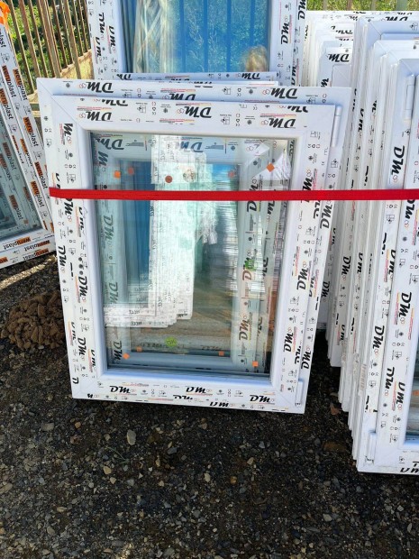 Műanyag nyíló-bukó ablak 80 x 100 cm Eladó!