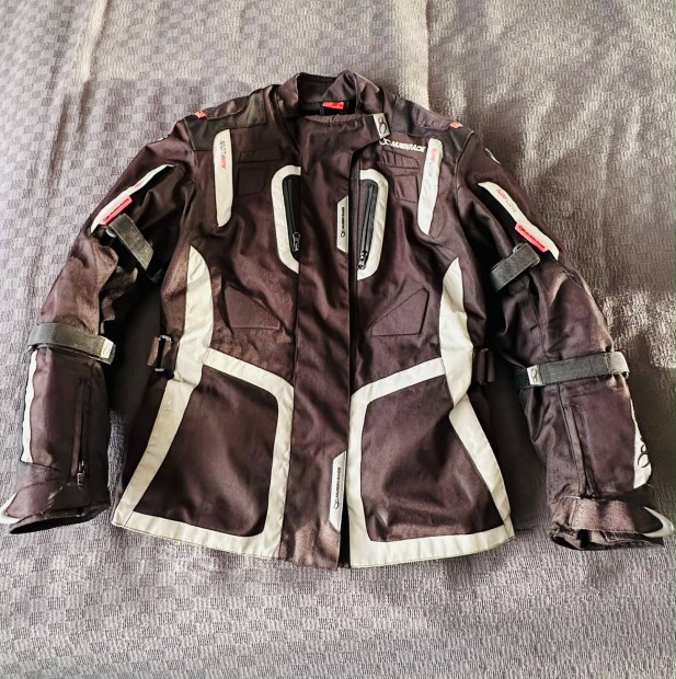 Mugen Race n�i motoros kab�t L-es m�retben