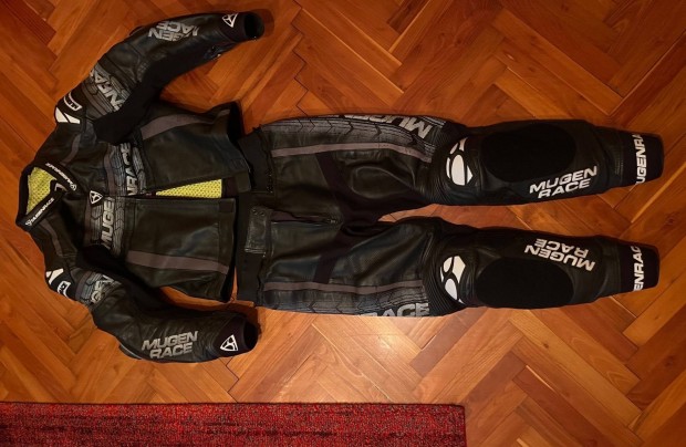 Mugen race k�tr�szes b�rruha elad�