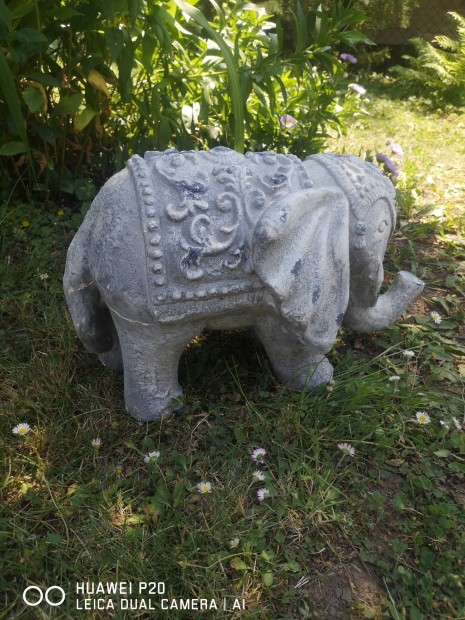 Mk elefnt/kerti dekor 45x30 cm