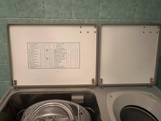 M�k�d�k�pes AEG mos�g�p ("vintage") gy�jt�nek vagy haszn�latra