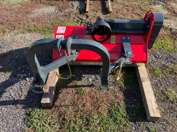 Mulcsoz� Kalap�csos F�kasza Sz�rz�z� f�ny�r� kistraktor traktor kubota