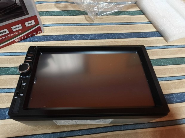 Multim�dia fejegys�g aut�hifi 