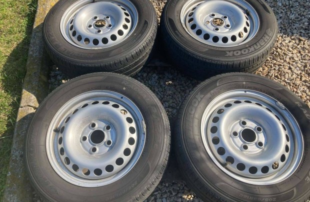 Multivan komplett kerekek 205/65 R16C gumikkal
