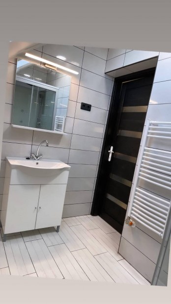 Munk�ssz�ll�s Cegl�den 