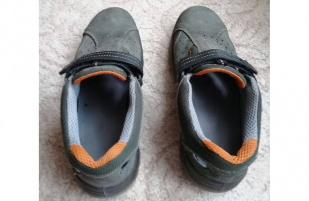 Munkav�delmi cip�