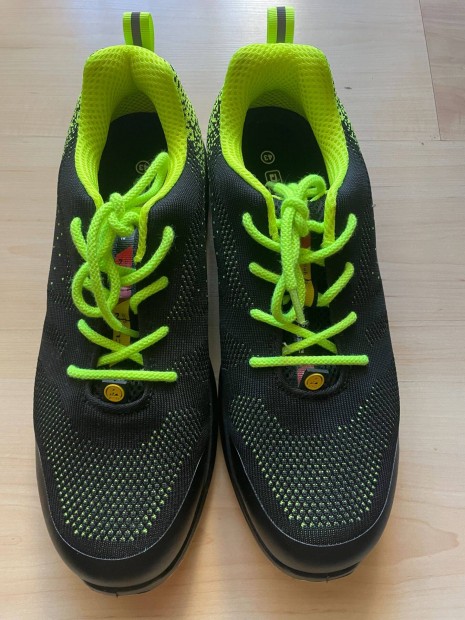 Munkavédelmi cipő Declan 5950 Fly-Knit S1P 43-as