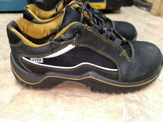 Munkavédelmi cipő Uvex eladó 