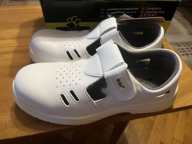 Munkavédelmi szandál