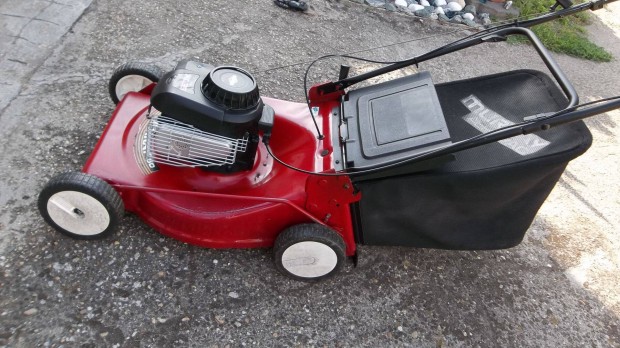 Murray fűnyíró eladó Briggs motorral!