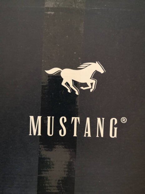Mustang bakancs 