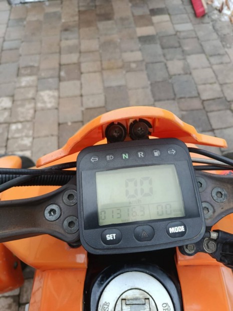 Mszakis Quad alkalmi vtelben 