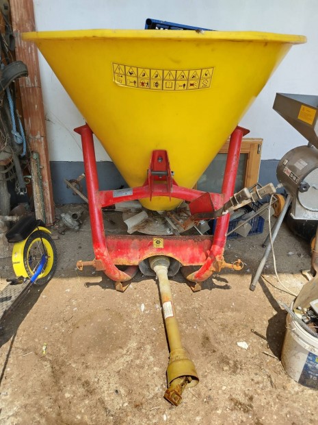 M�tr�gya sz�r� elad�