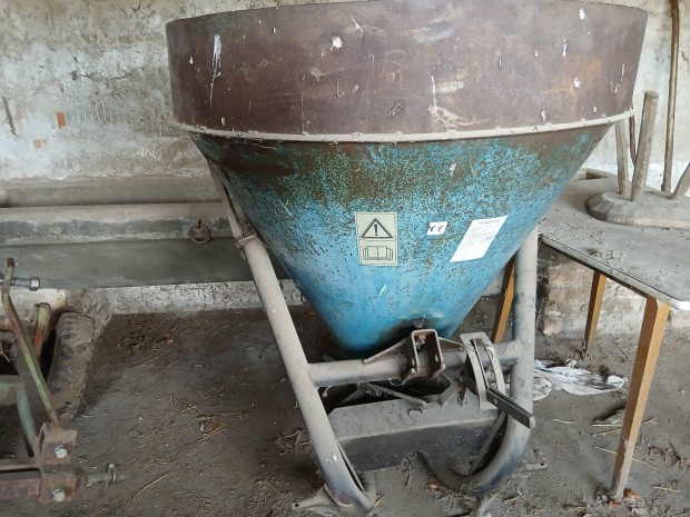 M�tr�gyasz�r�