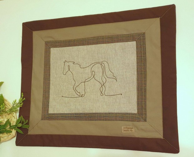 My Horse: puha falikp, textilkp, moshat. 54x48 cm. j, egyedi, kzm