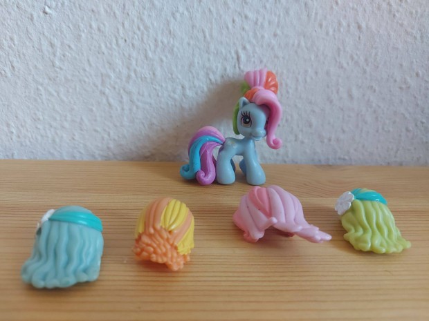 My little pony ponyville n kicsi pnim Rainbow Dash parka fodrszat