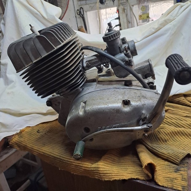Mz Es-Ts blokk Trophy 125