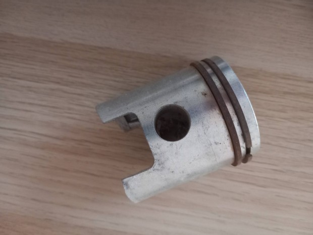 Mz Ts 125 Eredeti DDR Megu dugattyúk eladók.