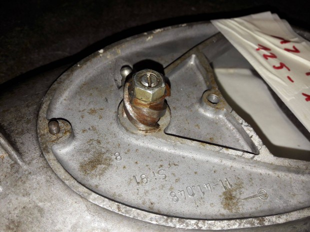 Mz Ts 125 / 150 nagy gy�jt�s oldali dekni gy�ri DDR �j