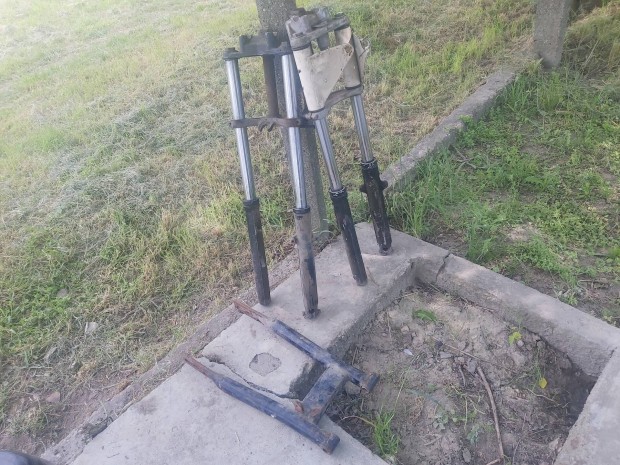 Mz etz 250 hátsó lengővilla eladó