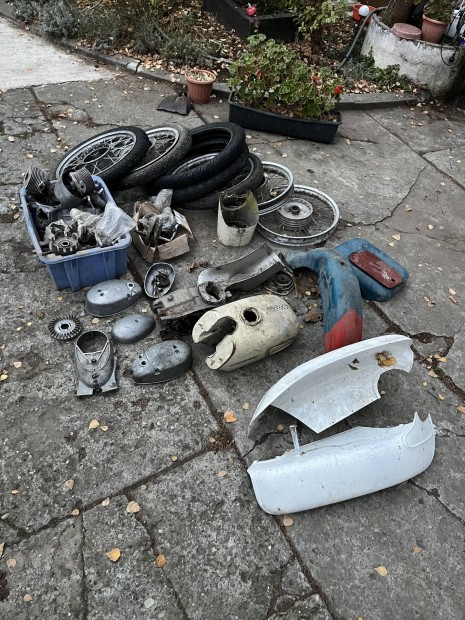 Mz ts trophy 125 150 alkatrszek eladk