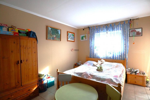 NAGY H�Z a kisv�rosban 22_fwh