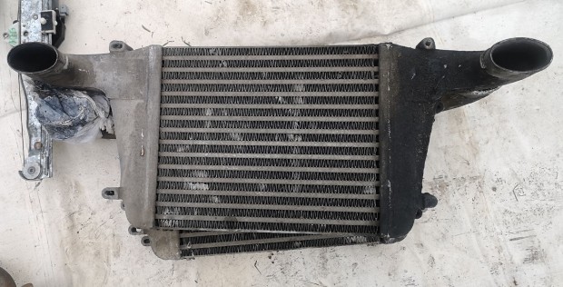 NISSAN ATLEON INTERCOOLER elad