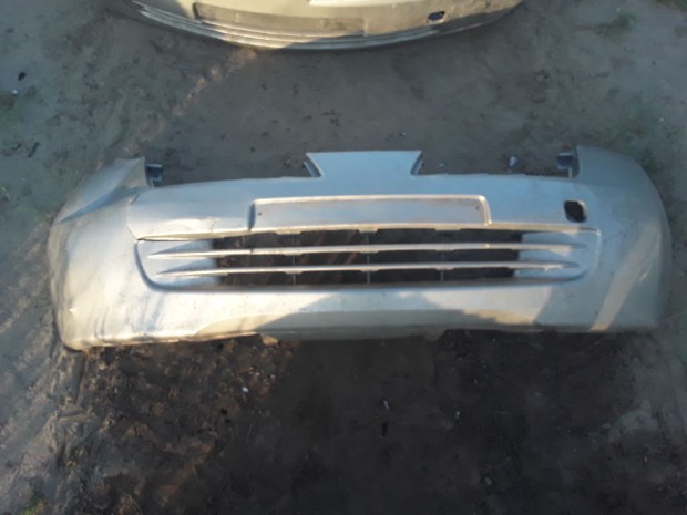 NISSAN MICRA 2003-2010 Első Lökhárító Enyhén sérült eladó