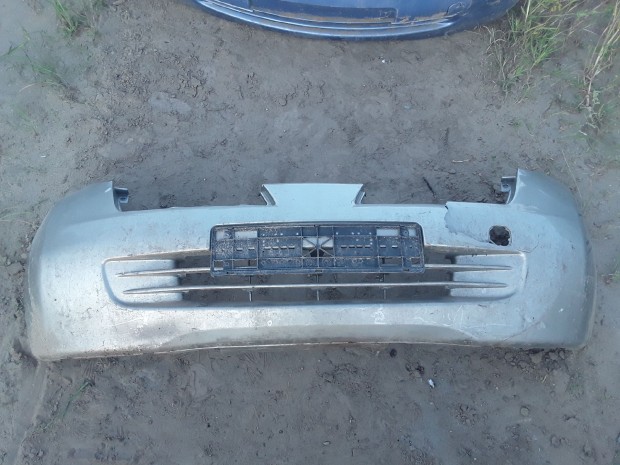 NISSAN MICRA 2003-2010 Első Lökhárító Enyhén sérült eladó