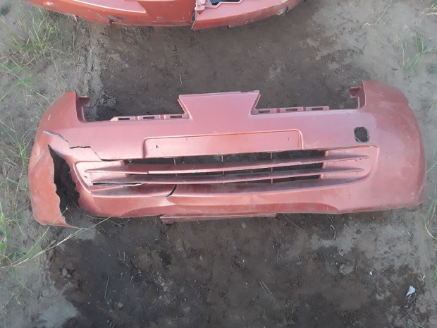 NISSAN MICRA 2003-2010 Első Lökhárító Enyhén sérült eladó