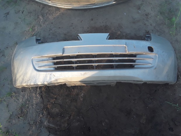 NISSAN MICRA 2003-2010 Első Lökhárító Enyhén sérült eladó