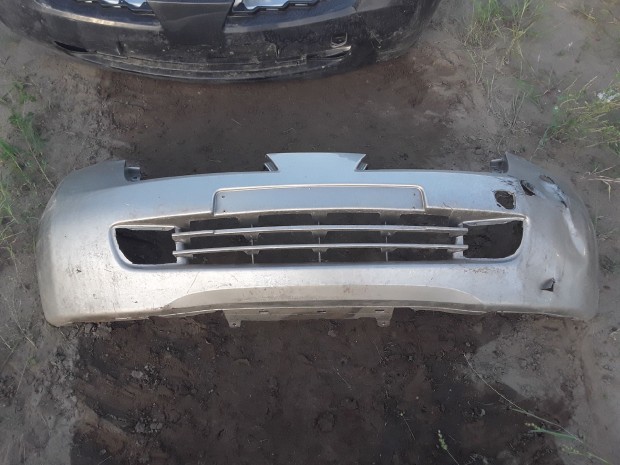 NISSAN MICRA 2003-2010 Első Lökhárító Enyhén sérült eladó