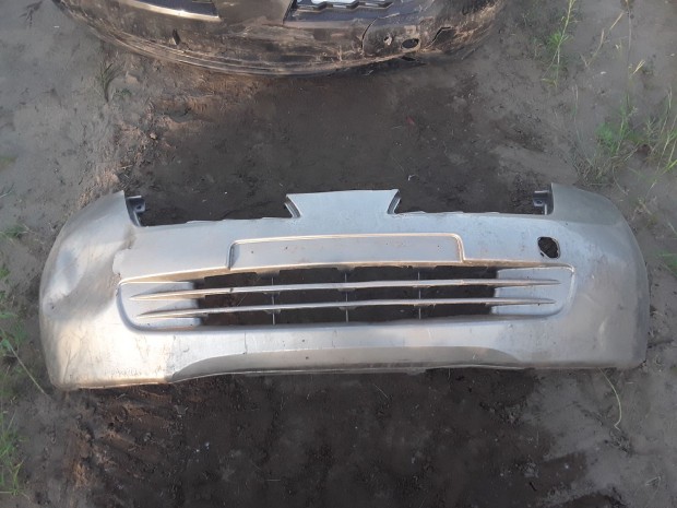NISSAN MICRA 2003-2010 Első Lökhárító Enyhén sérült eladó