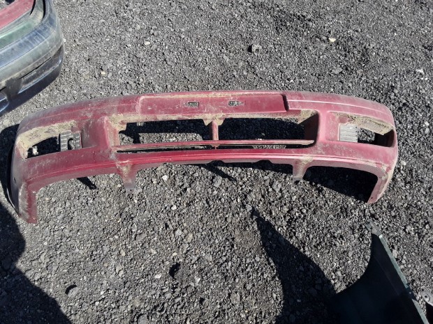 NISSAN PRIMERA 1996-1999 Első Lökhárító Enyhén sérült eladó
