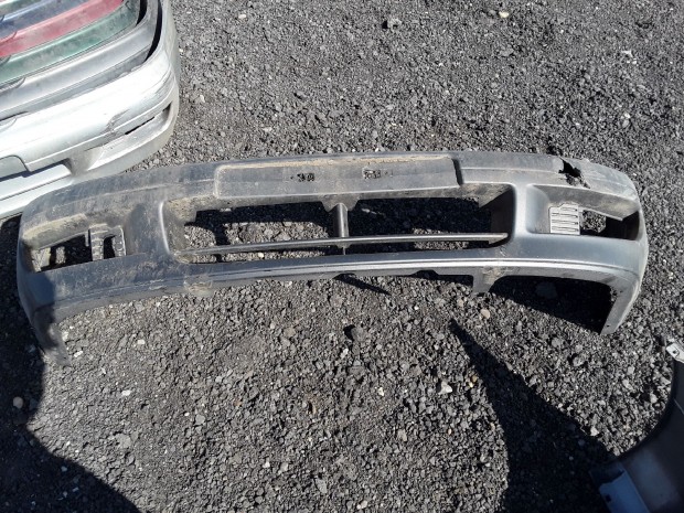 NISSAN PRIMERA 1996-1999 Első Lökhárító Enyhén sérült eladó