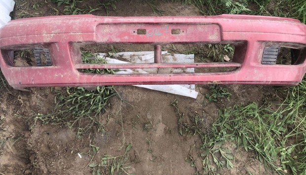 NISSAN PRIMERA 1996-1999 Első Lökhárító Javított eladó
