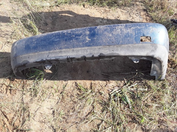 NISSAN PRIMERA 1996-2002 Hátsó Lökhárító Hiányos eladó