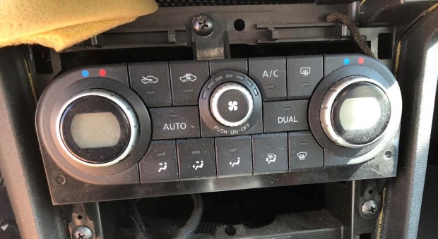 NISSAN QASHQAI Nissan Qashqai 2006-2010 Ftskapcsol panel elad