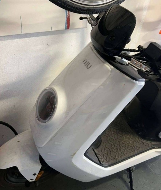 NIU Nqi Sport elektromos robog