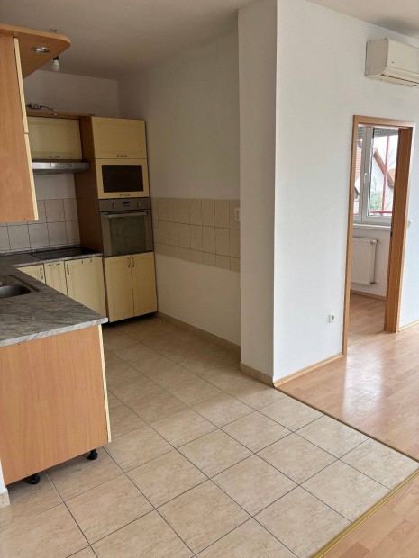 N�dor lak�park 60 nm-es lak�s elad�