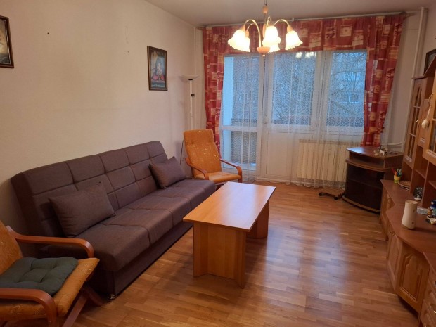 N�dorv�ros K�zponti R�sz�n Z�rt Udvari Be�ll�val Panel Lak�s Elad�