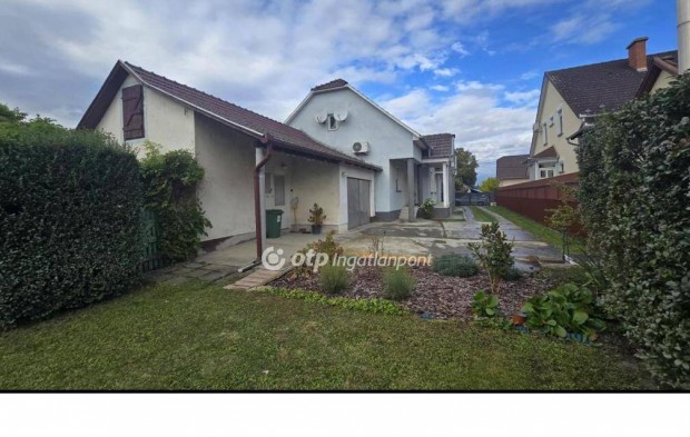 N�dudvari elad� 122 nm-es h�z #5075117