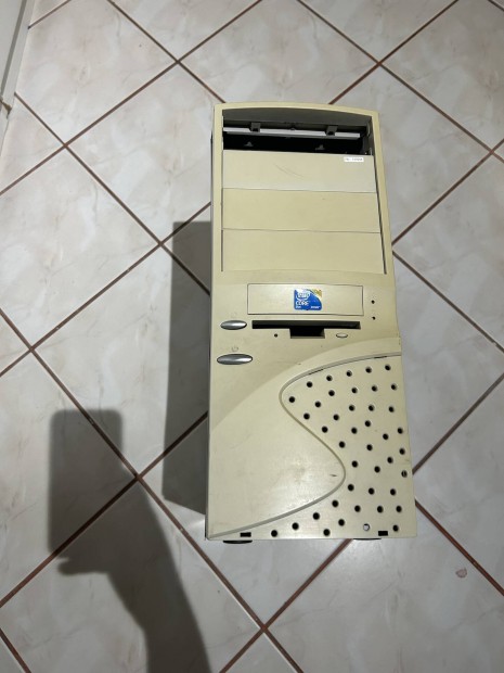 Nagy ATX pc hz